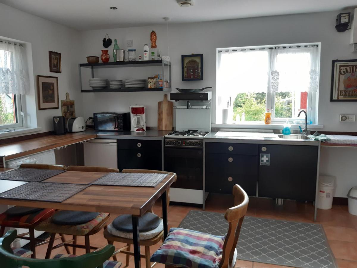 Back2Roots - Beautifully Restored Cottage, Doochary 외부 사진