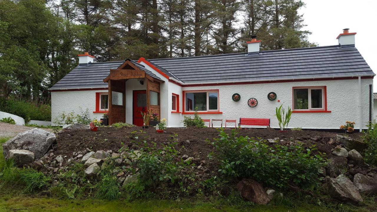 Back2Roots - Beautifully Restored Cottage, Doochary 외부 사진
