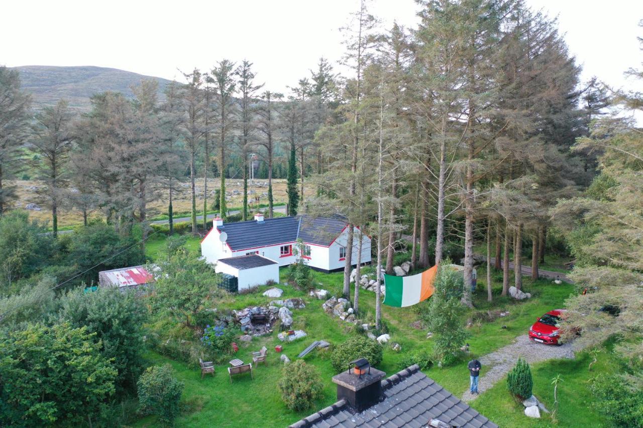 Back2Roots - Beautifully Restored Cottage, Doochary 외부 사진